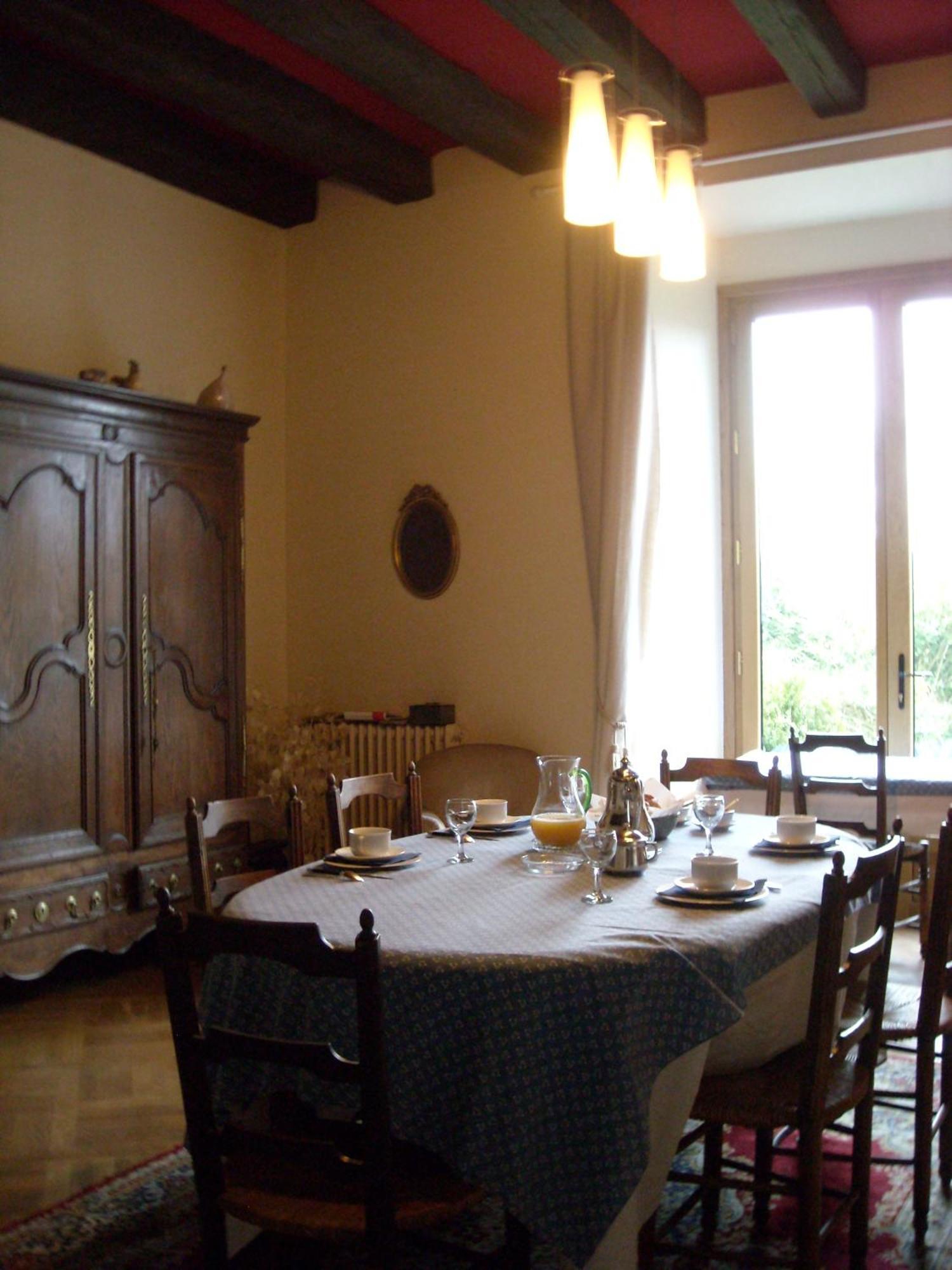 La Tour Des Laudes Bed & Breakfast Breuil-Barret Exterior foto