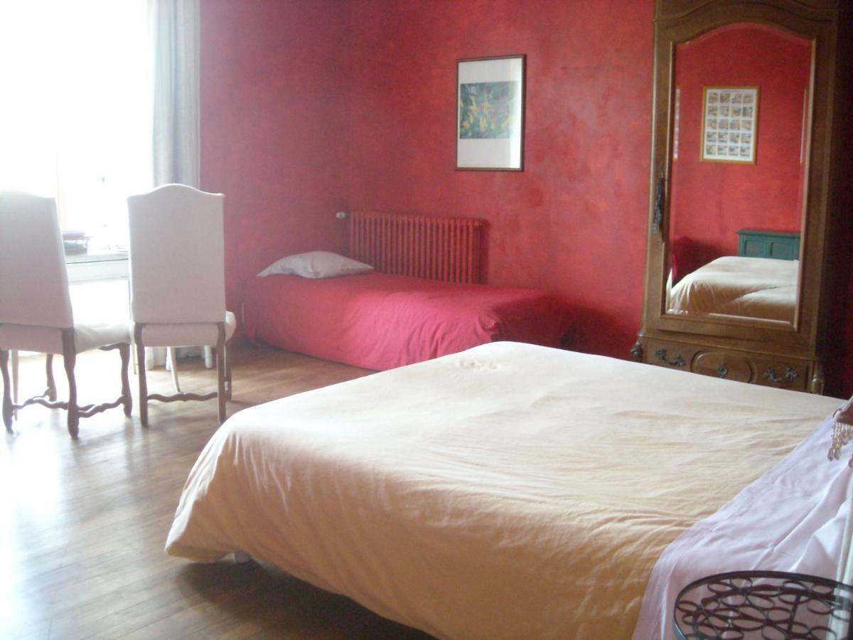 La Tour Des Laudes Bed & Breakfast Breuil-Barret Exterior foto